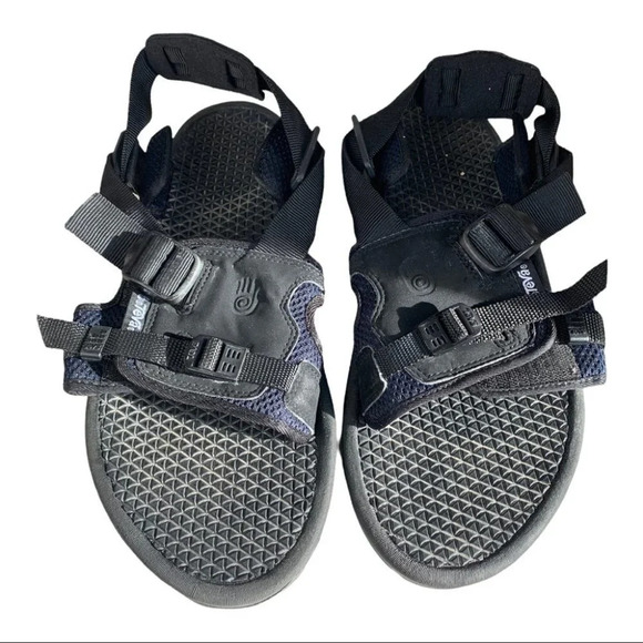 Teva Men's US 12 Fisherman Black Strappy Sport Spider Rubber  Sole 6904 Sandals - Picture 1 of 10